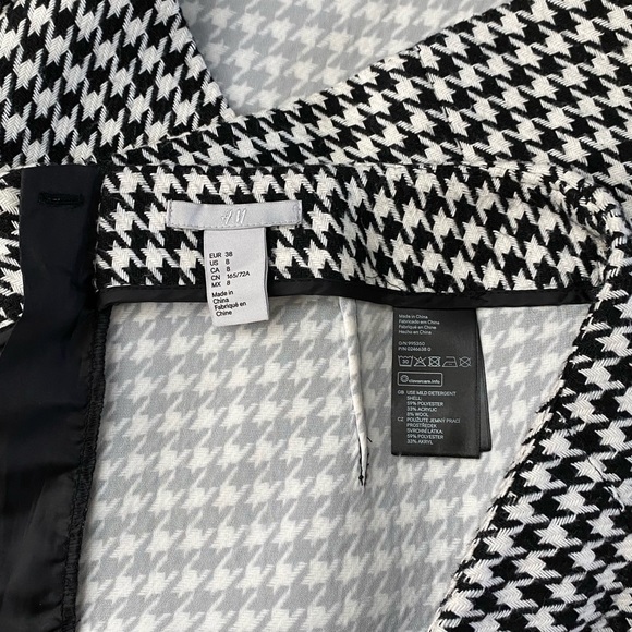 H&M houndstooth skirt - Picture 12 of 12